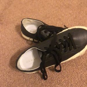 Beautiful women’s Ted Baker black sneakers, lightly worn